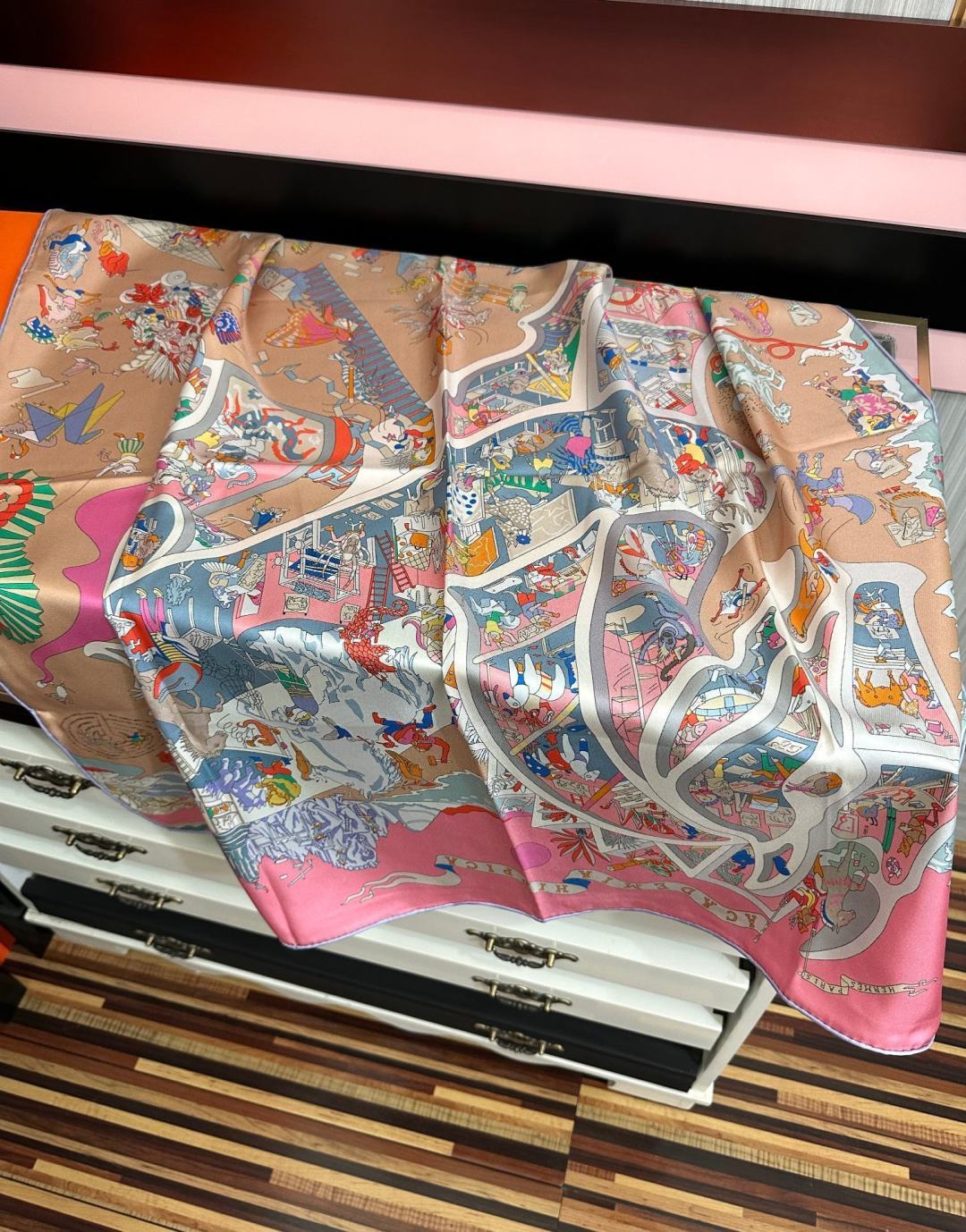 新款爱马仕 官网同步[庆祝]“骏马奔腾”90经典藏方巾  双面同色  通过别致的经典色彩向原创设计致敬[太阳]作品未经重