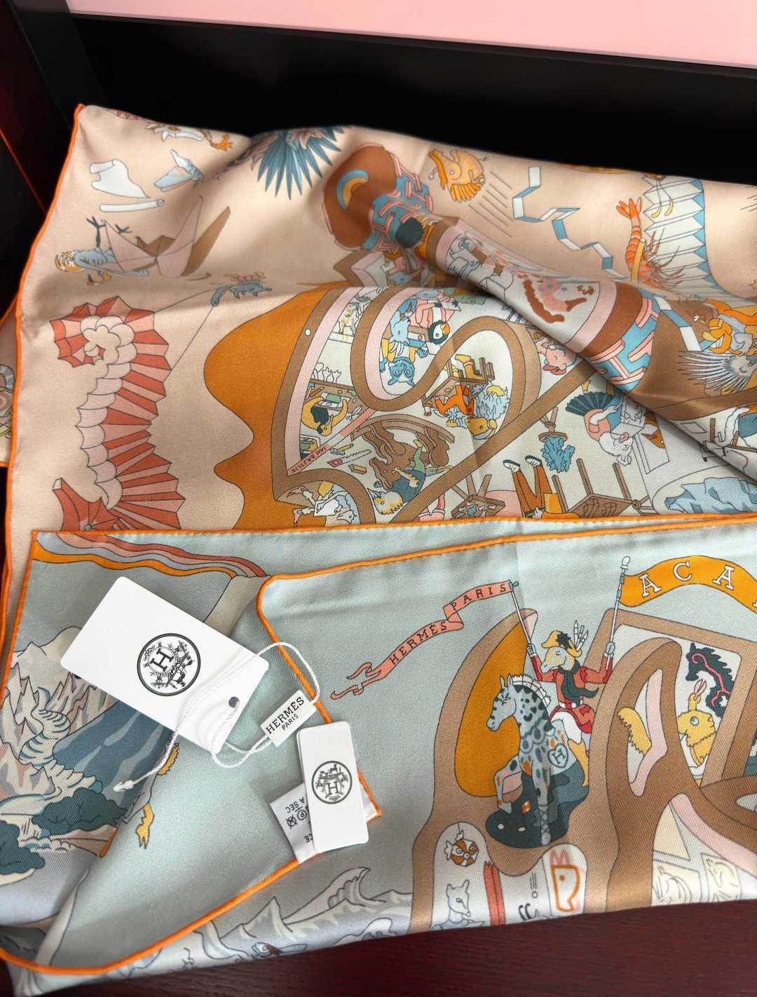 新款爱马仕 官网同步[庆祝]“骏马奔腾”90经典藏方巾  双面同色  通过别致的经典色彩向原创设计致敬[太阳]作品未经重