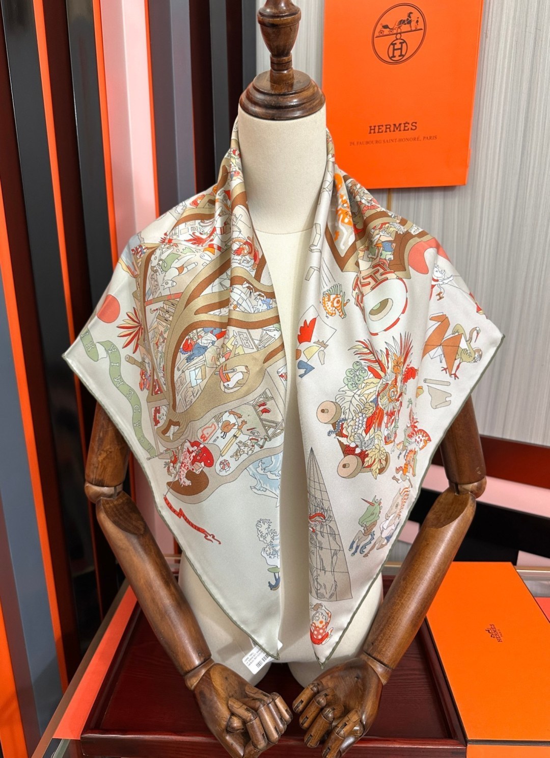 新款爱马仕 官网同步[庆祝]“骏马奔腾”90经典藏方巾  双面同色  通过别致的经典色彩向原创设计致敬[太阳]作品未经重