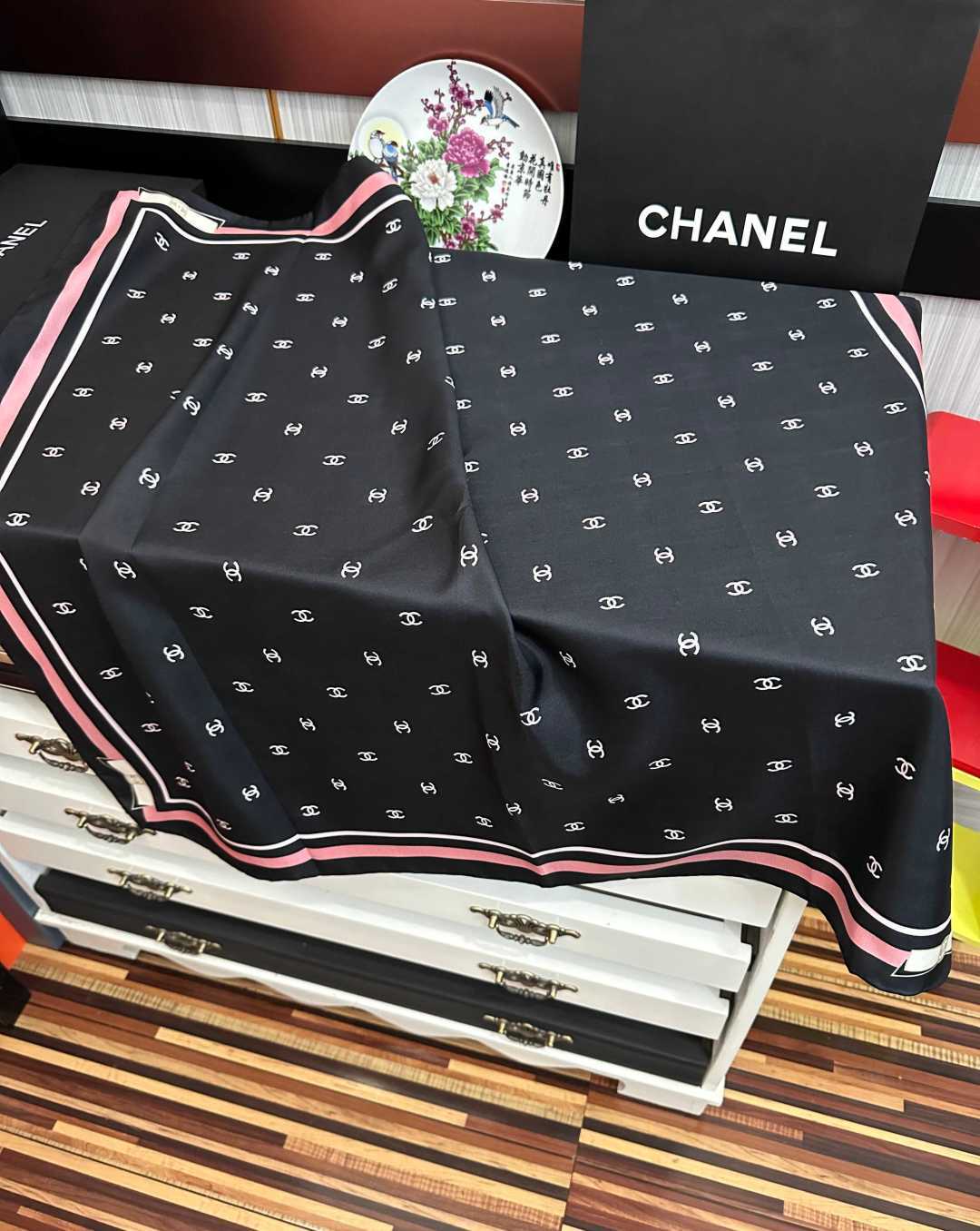 新款[發]CHANEL 官网同步【双面同色蝴蝶结🎀】18姆米 2026新品方巾必须征服它今年丝巾的戴法[色]一下子特别了