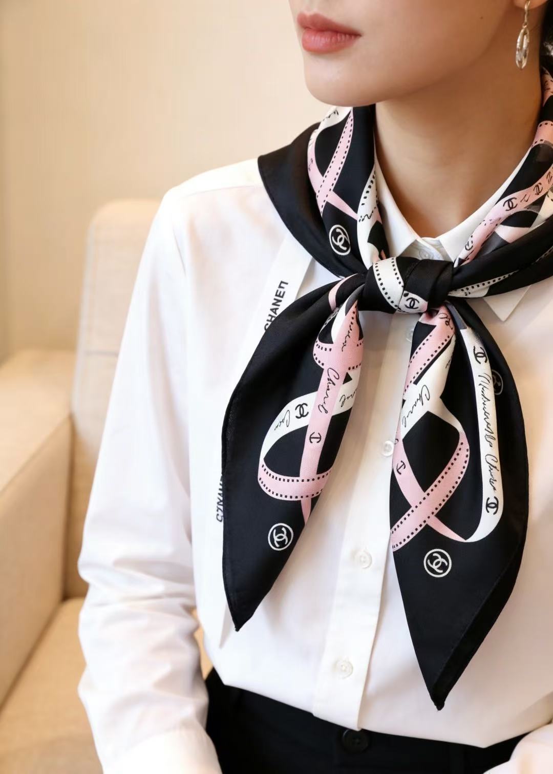 高品质 香奈儿精致款边 永远都是那么经典[發]『▪️落入安稳，经典宇宙情人』香粉欢喜时刻[嘴唇]专柜年年在售[呲牙]完美