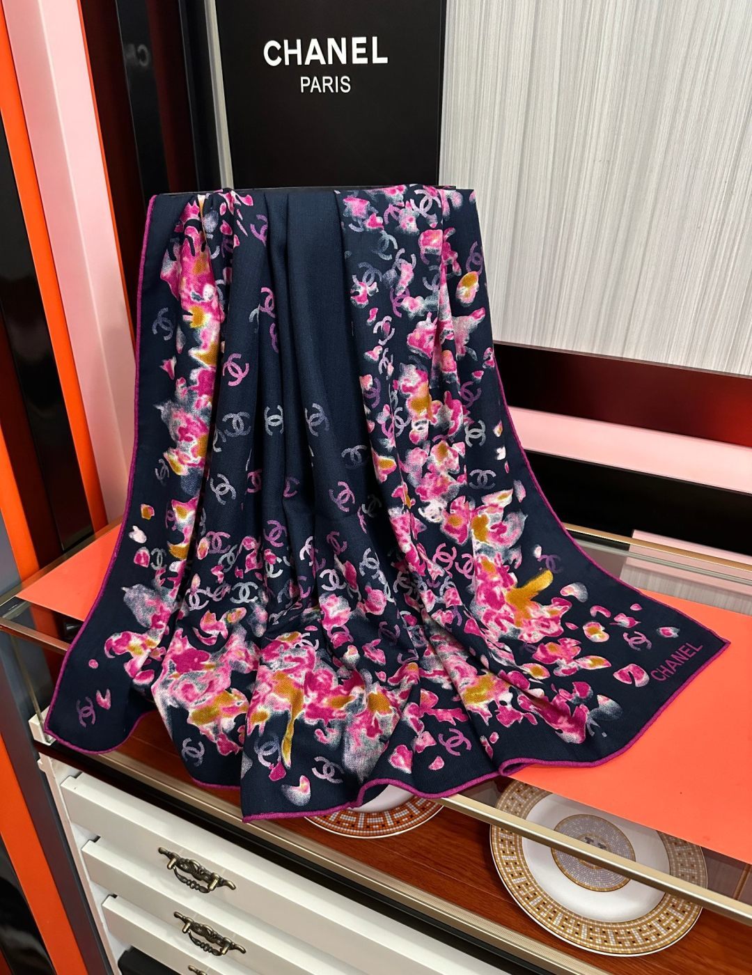 ❤️香奈儿 【2026双面同色印花】太美了[發]经典茶花帽子🎩设计优雅风[礼物]~气质到骨子里[色]香奶奶新一季的面料超