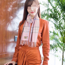 🔥巴宝莉2026。最新款💖【经典格子战马】男女通用情侣👫款,永不过时,上身效果非常棒👍质感醇尚的苏格兰风格💕采用纯羊绒面 🔥巴宝莉2026。最新款💖【经典格子战马】男女通用情侣👫款,永不过时,上身效果非常棒👍质感醇尚的苏格兰风格💕采用纯羊绒面