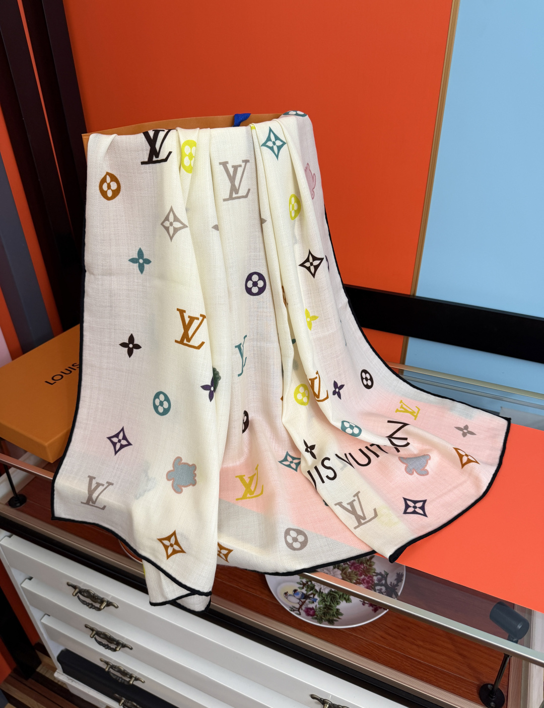 🆕 上新❤️LV  2026 ZG同步经典优雅[礼物]~气质到骨子里[色]新一季的面料超高级，真心超级柔软，丝丝顺滑[太