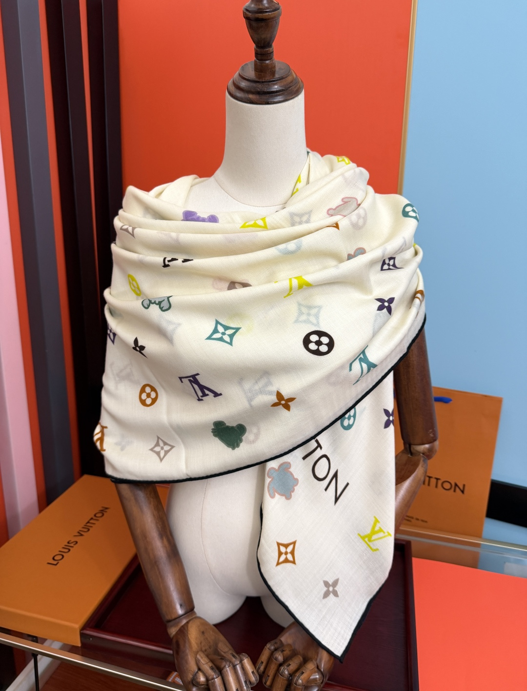 🆕 上新❤️LV  2026 ZG同步经典优雅[礼物]~气质到骨子里[色]新一季的面料超高级，真心超级柔软，丝丝顺滑[太