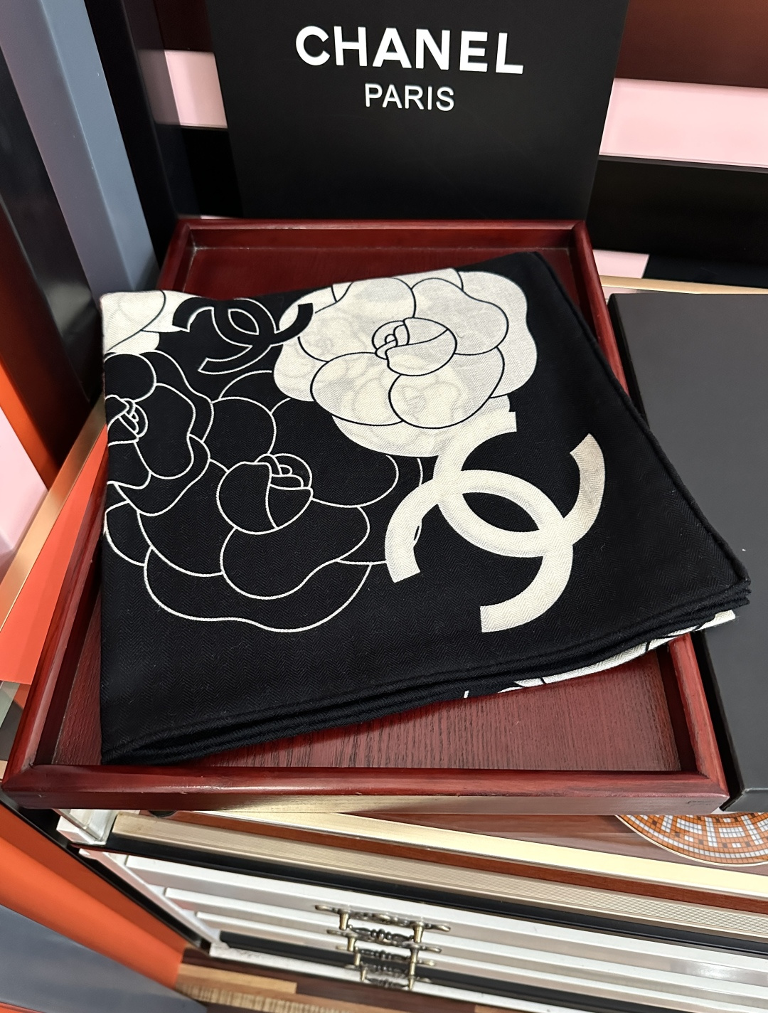 🆕 上新❤️2026 香奈儿 太美了 【双面同色】[發]经典茶花帽子🎩设计优雅风[礼物]~气质到骨子里[色]香奶奶新一季