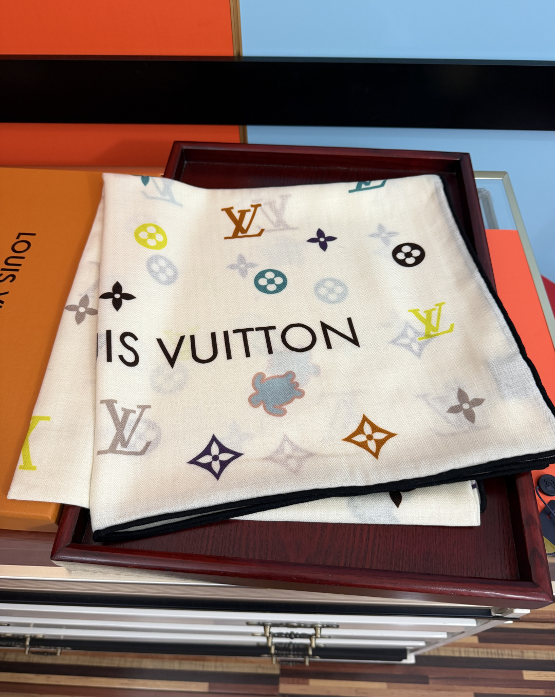 🆕 上新❤️LV  2026 ZG同步经典优雅[礼物]~气质到骨子里[色]新一季的面料超高级，真心超级柔软，丝丝顺滑[太