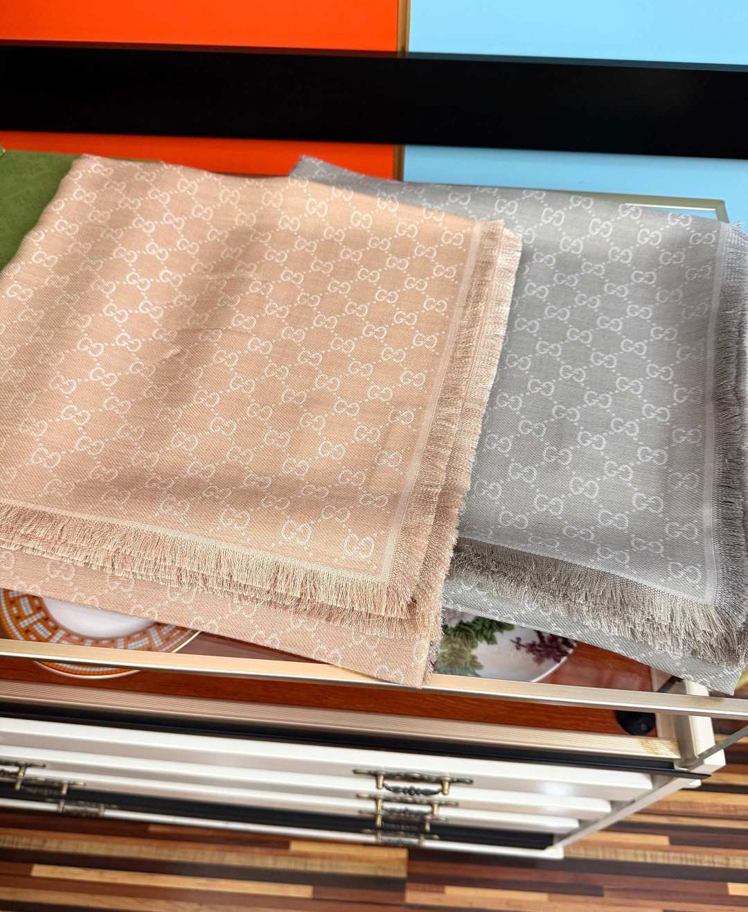🔥新款 古奇 26年重磅推荐🎉🎉经典上新啦💋，最最经典的花色和字母图案，😍正反不同颜色设计💪，手感超级好👍有着山羊绒的细