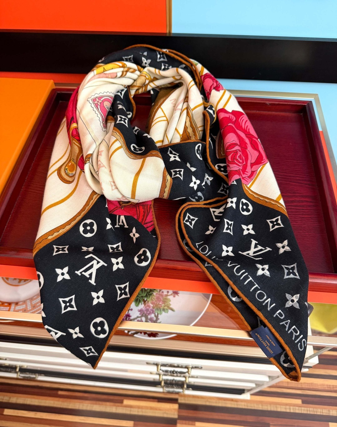 上新❤️LV  2026 ZG 同步双面同色经典优雅[礼物]~气质到骨子里[色]新一季的面料超高级，真心超级柔软，丝丝顺