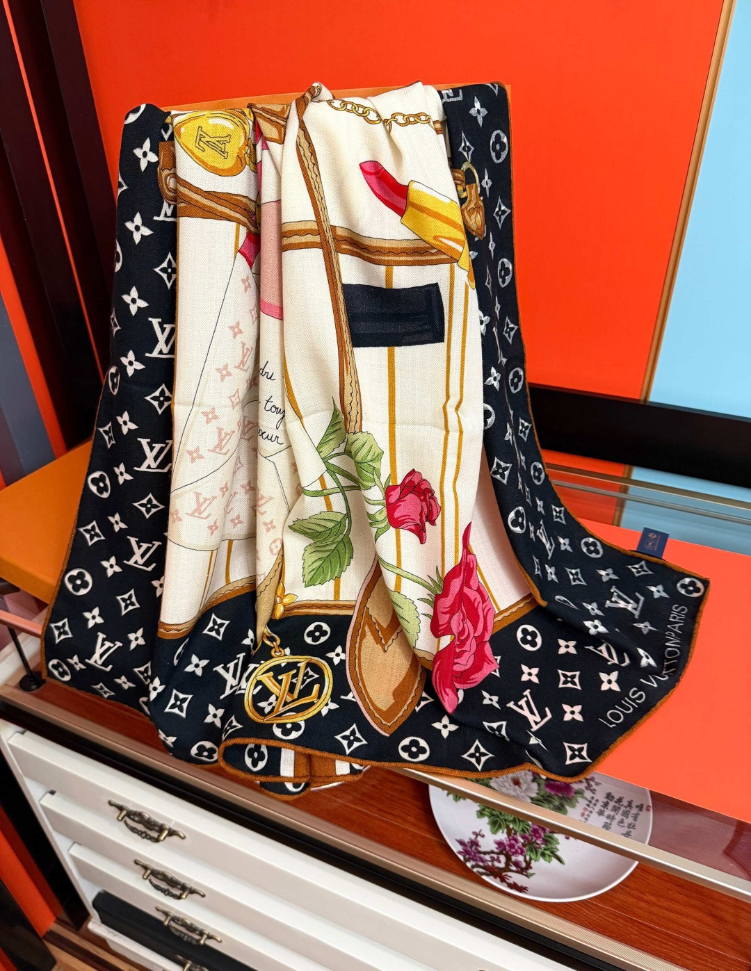 上新❤️LV  2026 ZG 同步双面同色经典优雅[礼物]~气质到骨子里[色]新一季的面料超高级，真心超级柔软，丝丝顺
