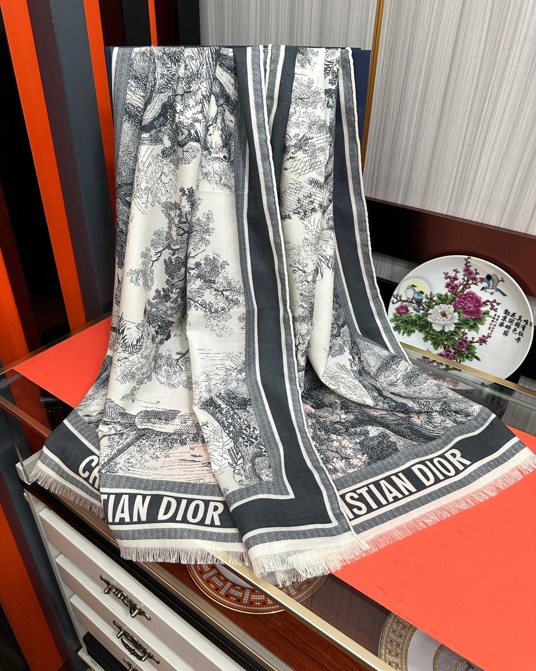 新款迪奥 双面同色【动物丛林】太美了[吃瓜]下手一定要快[嘴唇]四季都可以用[勾引]真心美的让人非常非上身效果简直美翻了
