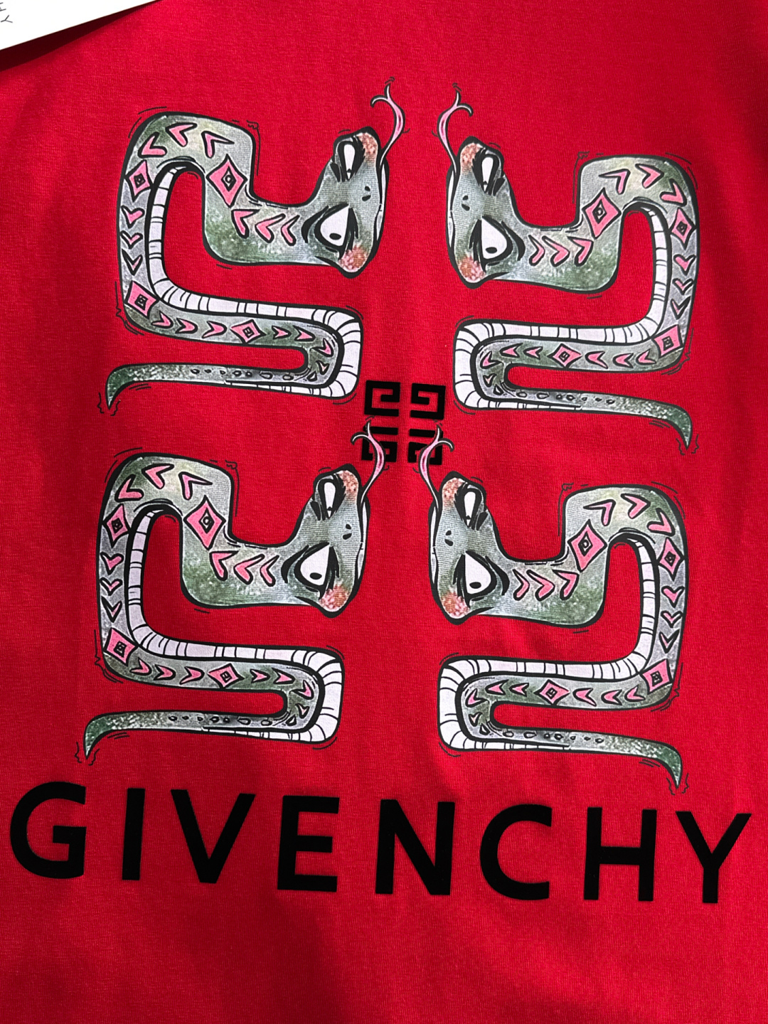  GVC 2025SS春夏最新款圆领时尚短袖T恤，官网同步，专柜纯棉面料！贴肤舒适，耐看又好穿，经典简约