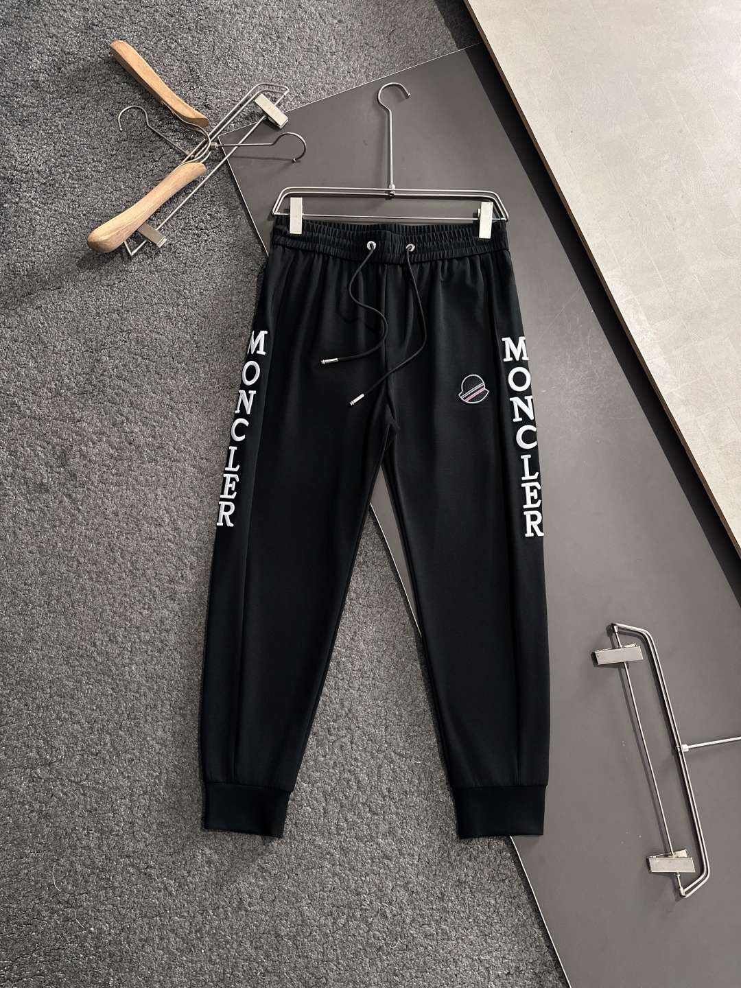 “2025 New Routine Pants: Color Collage Design, Perfect Details, Stylish Hardware Accessories” - 图片 1