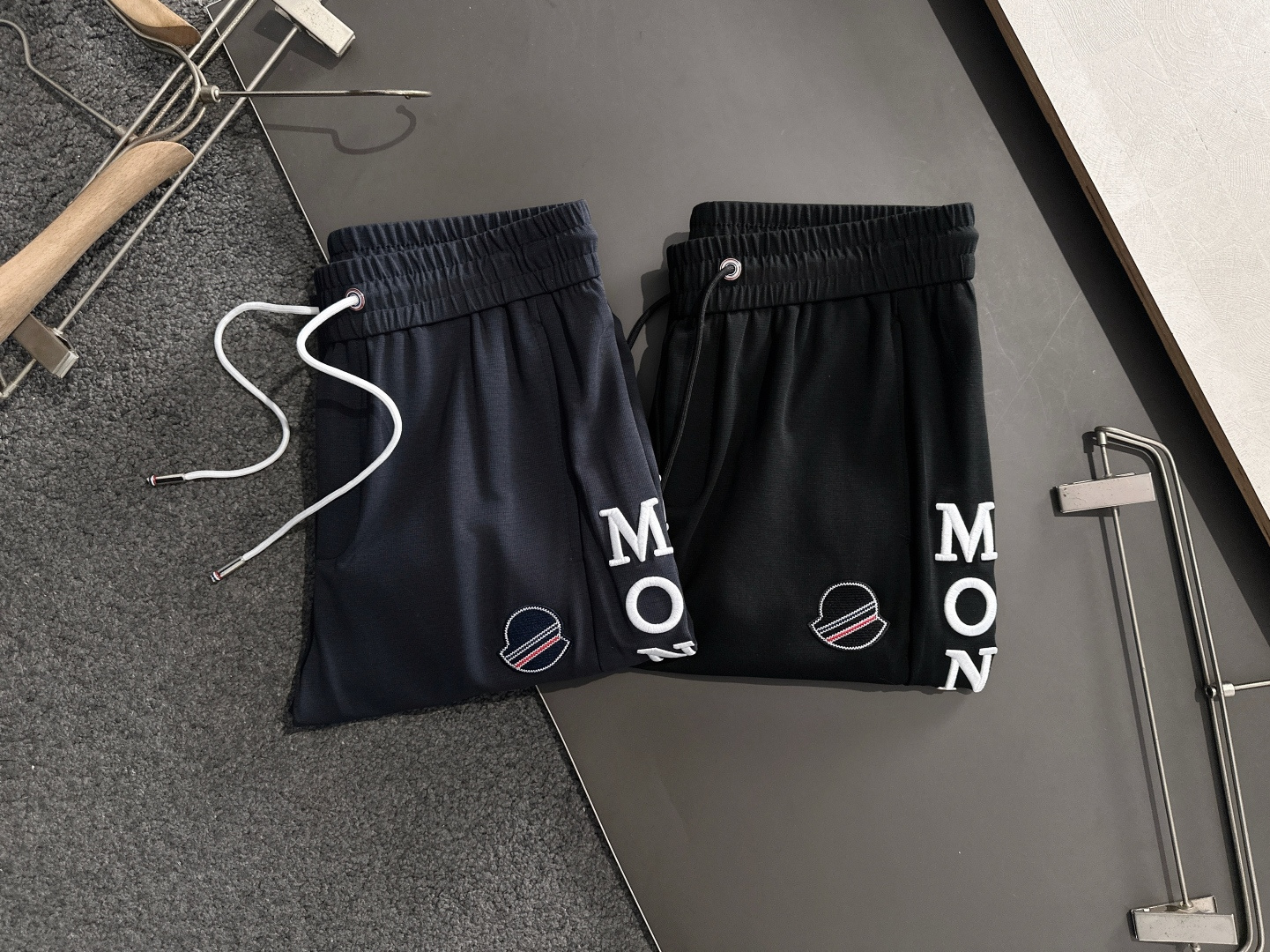 “2025 New Routine Pants: Color Collage Design, Perfect Details, Stylish Hardware Accessories” - 图片 2