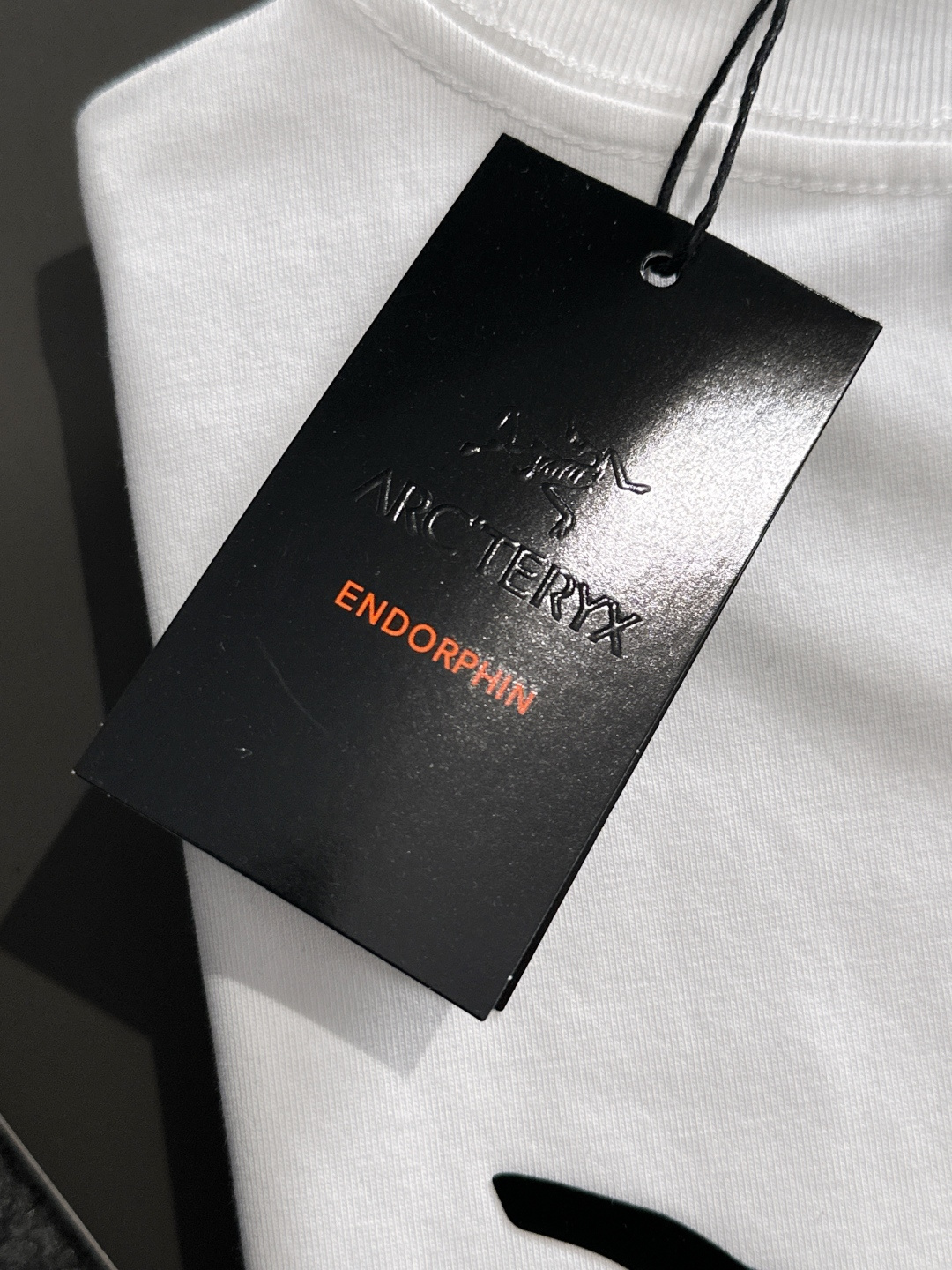 ARC 2025SS春夏最新款圆领时尚短袖T恤，官网同步，专柜纯棉面料！贴肤舒适，耐看又好穿，经典简约l