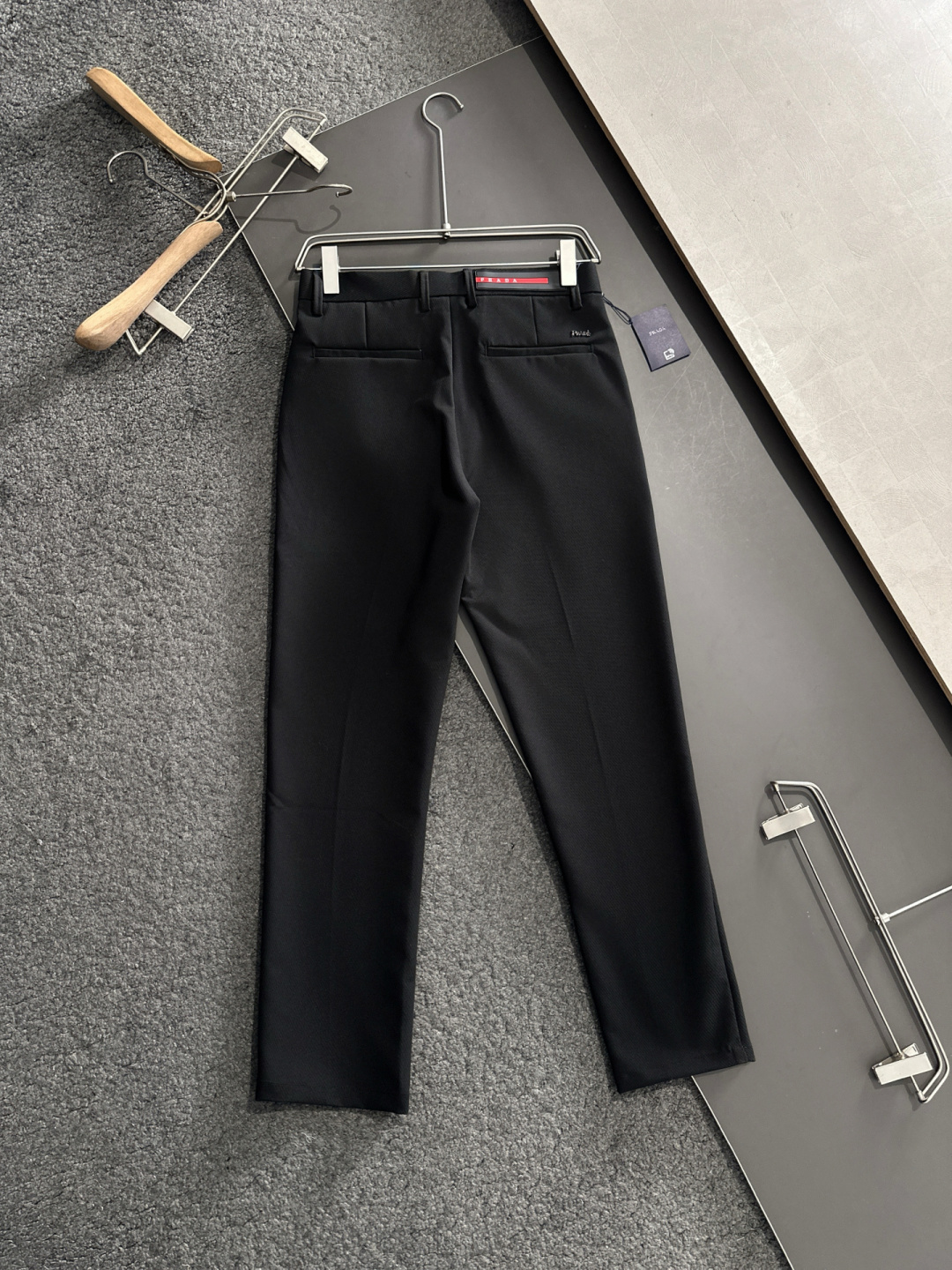 “High-Quality Men’s Leisure Shorts 2025: Luxurious Fabric, Superior Comfort, Customized Details for Business and Leisure” - 图片 3