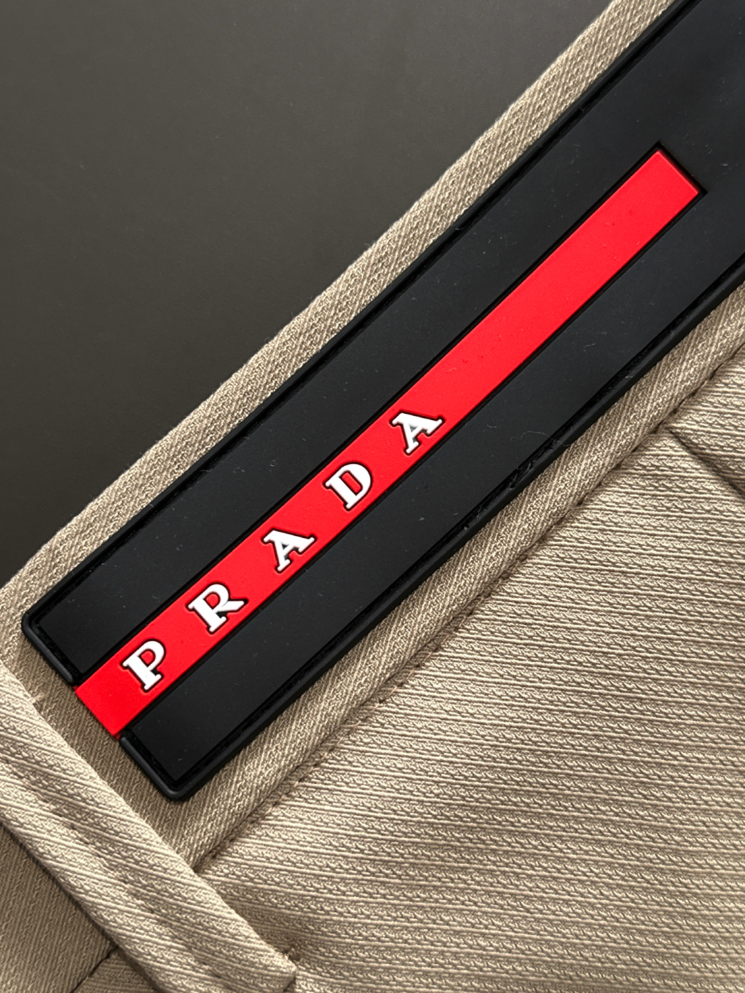 Title: P624 PRAD 2025 Men’s Leisure Shorts: High-End, Superior Quality Cotton-Skinned Design - 图片 8