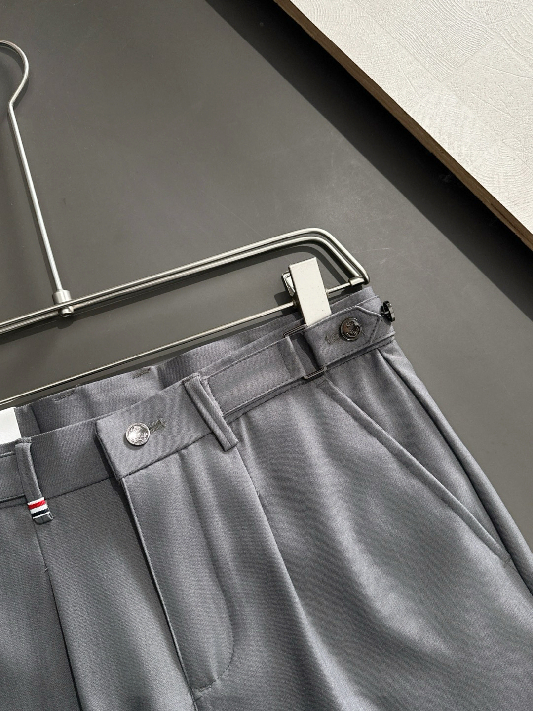 Luxurious Pure Cotton Men’s Leisure Shorts with High-End Quality and Sophisticated Design - 图片 4