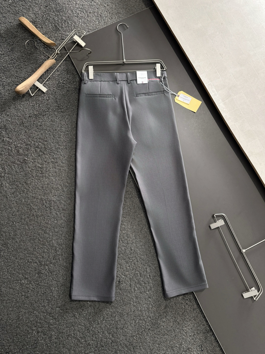 Luxurious Pure Cotton Men’s Leisure Shorts with High-End Quality and Sophisticated Design - 图片 1