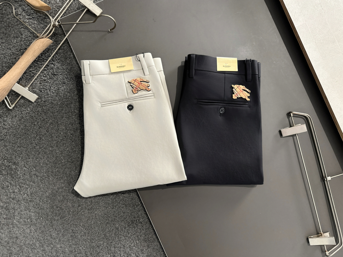 P572 BBR 2025 Men’s Leisure Pants: High-End Quality, Superior Comfort, Customizable Details - 图片 3