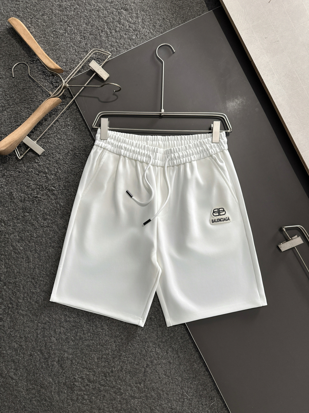 New Summer Shorts: High-Quality Cotton, Fashionable Design, Classic Logo, Hardware Detail, Sizes M-XXXL - 图片 1