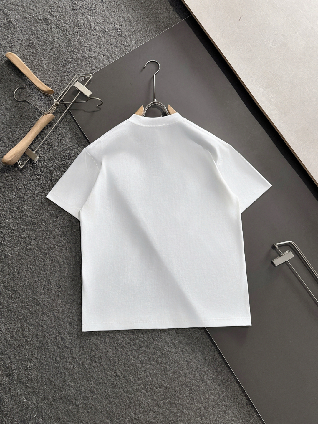 “2025SS CEL T-Shirt: Comfortable, Durable, Classic Design, Original Craft, Sizes S-XL” - 图片 9