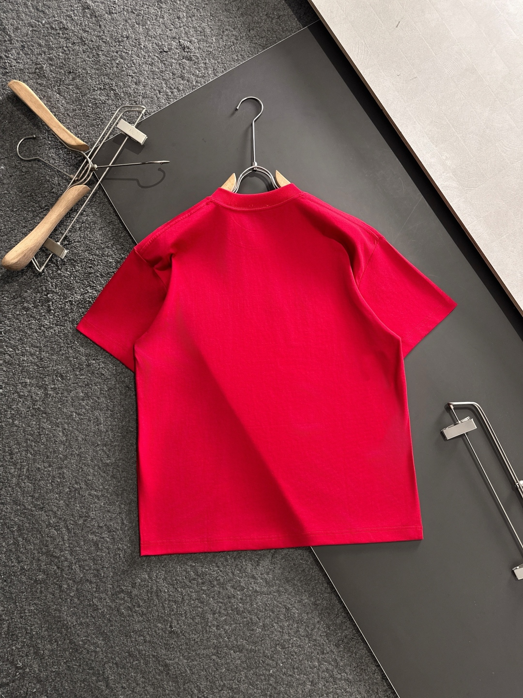 Miu 2025SS Spring/Summer T-shirt: Comfortable, Durable, Classic Logo Design, Original Craft. - 图片 9