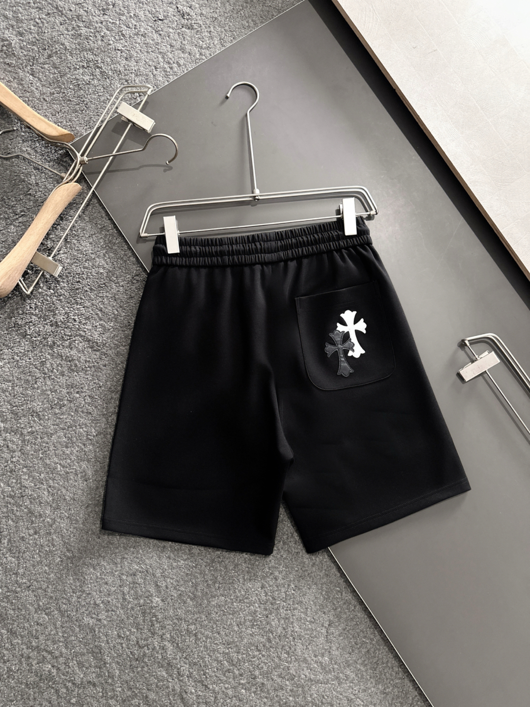 “High-quality Cotton Summer Shorts with Classic Logo, Hardware Detail, Sizes M-XXXL” - 图片 9