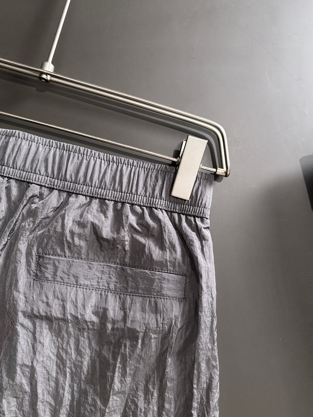 Stone Island’s House Unveils Spring and Summer Collection Featuring Flowers and Short Shorts - 图片 6