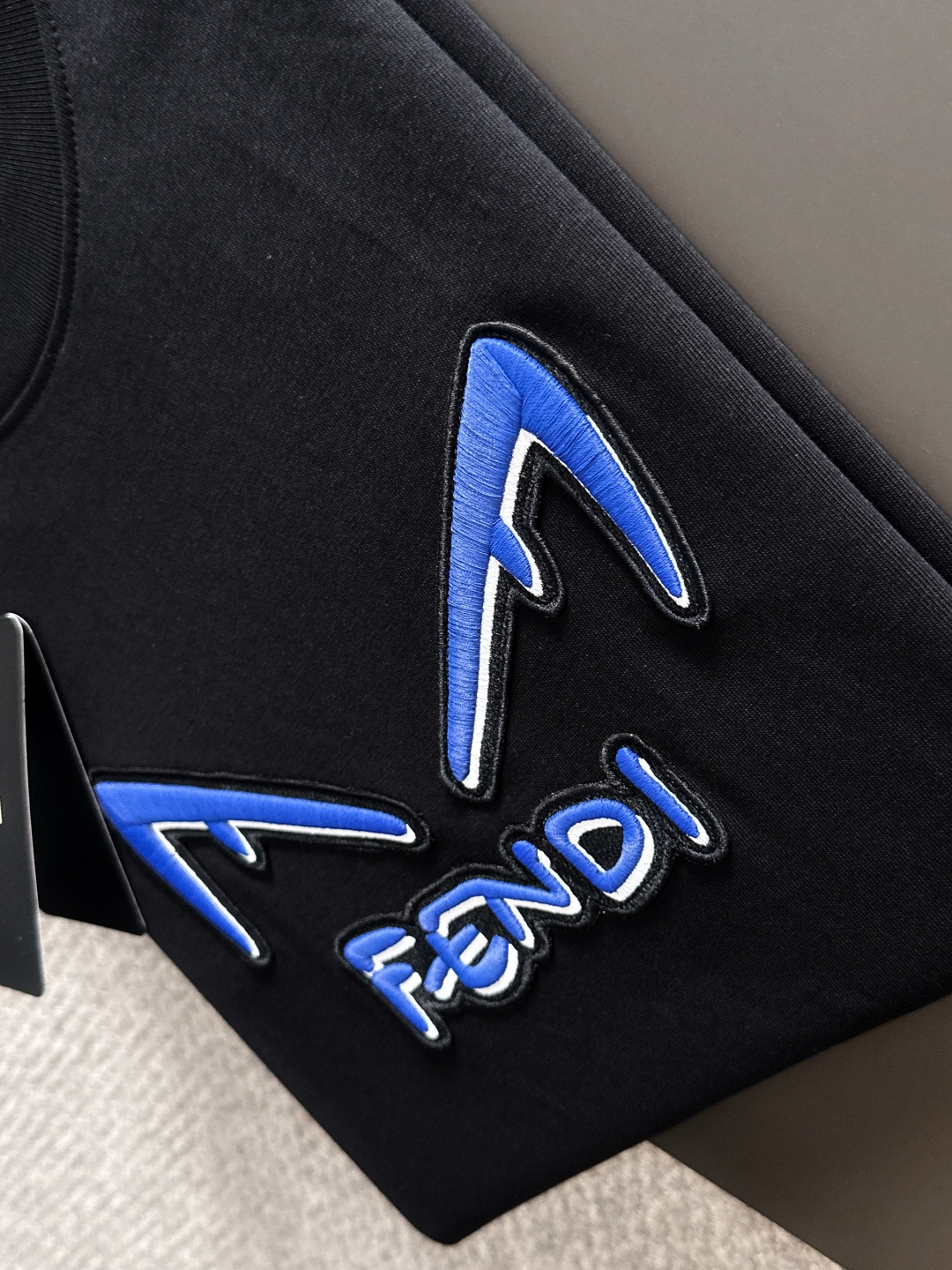   短袖圆领T恤服装,男 8