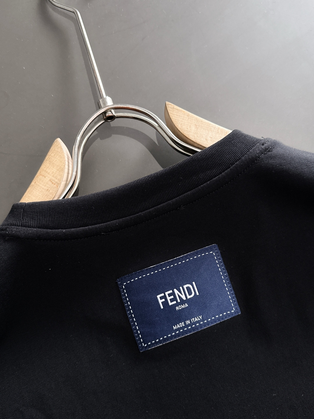   短袖圆领T恤服装,男 7