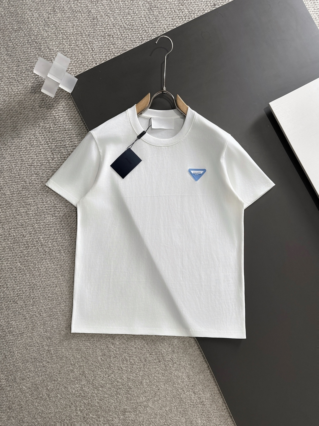 普拉达 25SS春夏新款首发专柜最新款短袖圆领T恤 高端订制 ...