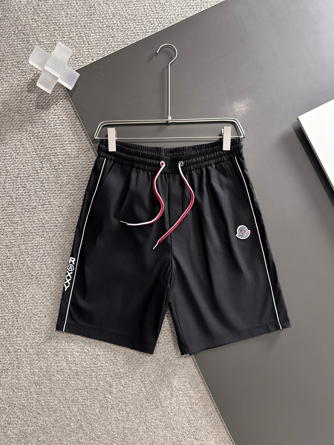 NO:449445,25 spring and summer new product release, Mengkoujia jacquard fabric shorts shipped, all fabrics are customized, all details are perfectly restored 48-56 sizes, Moncler, shorts, alexander wang1986090925春夏新品发布,蒙口家 提花面料短裤出货,面料全部订制,全部细节完美还原48-56码,,Moncler,shorts,alexander wang,Men's clothing