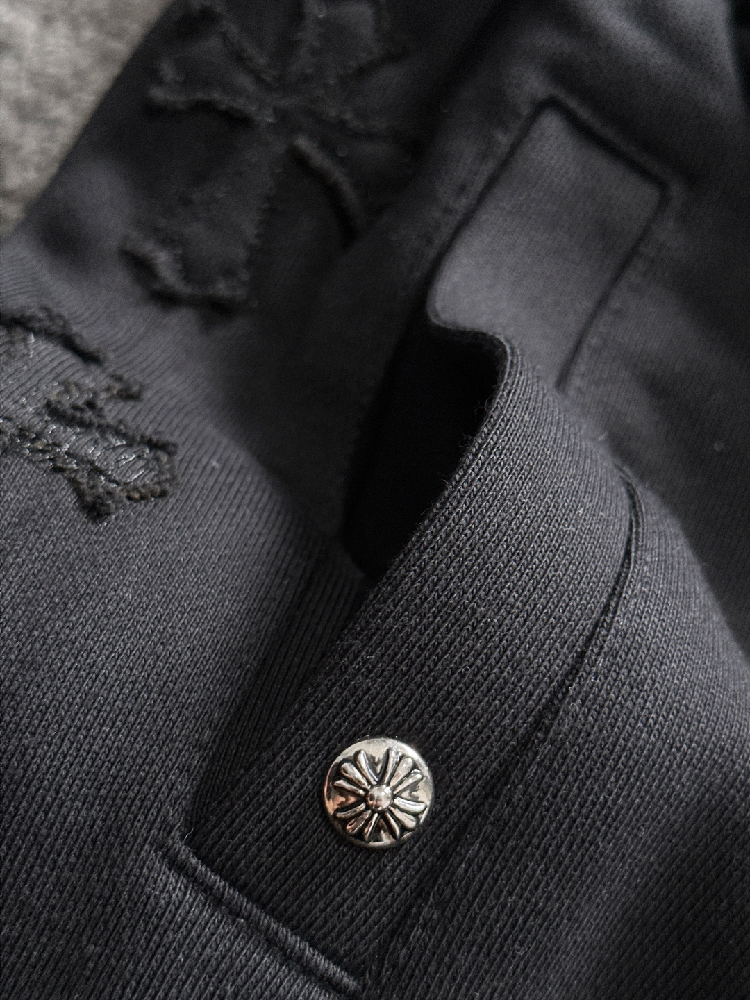 2025SS Recreational Sport Shorts: Modern Classic Urban Poles Revamped with Quality Fabrics - 图片 5