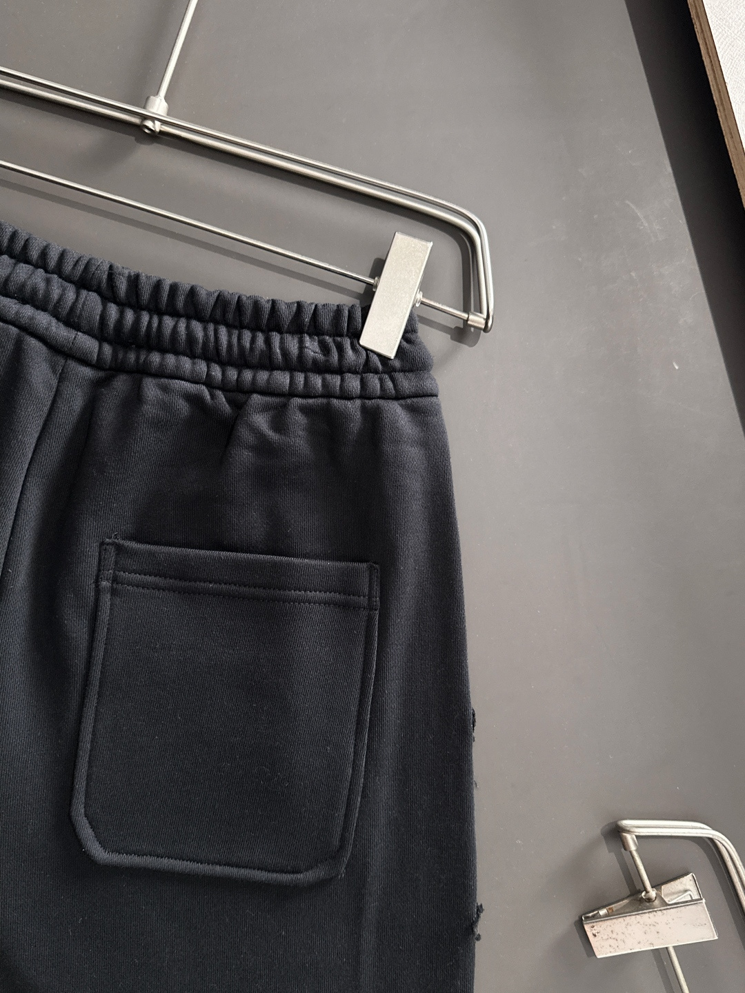 2025SS Recreational Sport Shorts: Modern Classic Urban Poles Revamped with Quality Fabrics - 图片 7