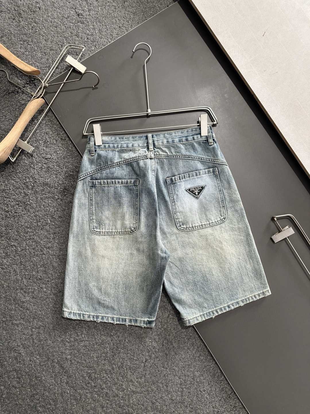 PRAD 2025S Original Single-Explosive Jeans: Super Customized, Stylish, Heavy Engineering. Summer Must-Have! - 图片 3