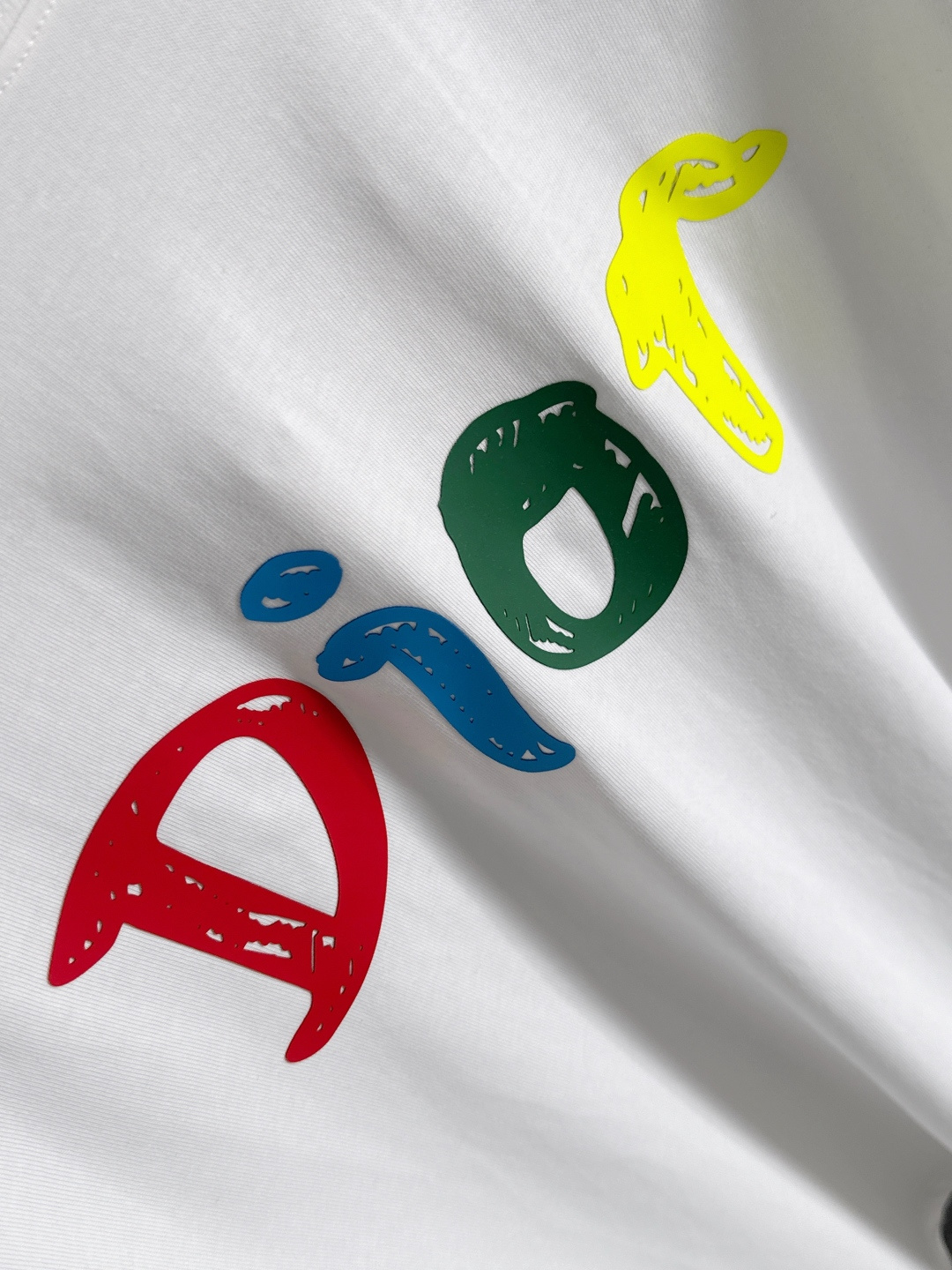 CD 2025SS春夏最新款圆领时尚短袖T恤，官网同步，专柜纯棉面料！贴肤舒适，耐看又好穿，经典简约lo