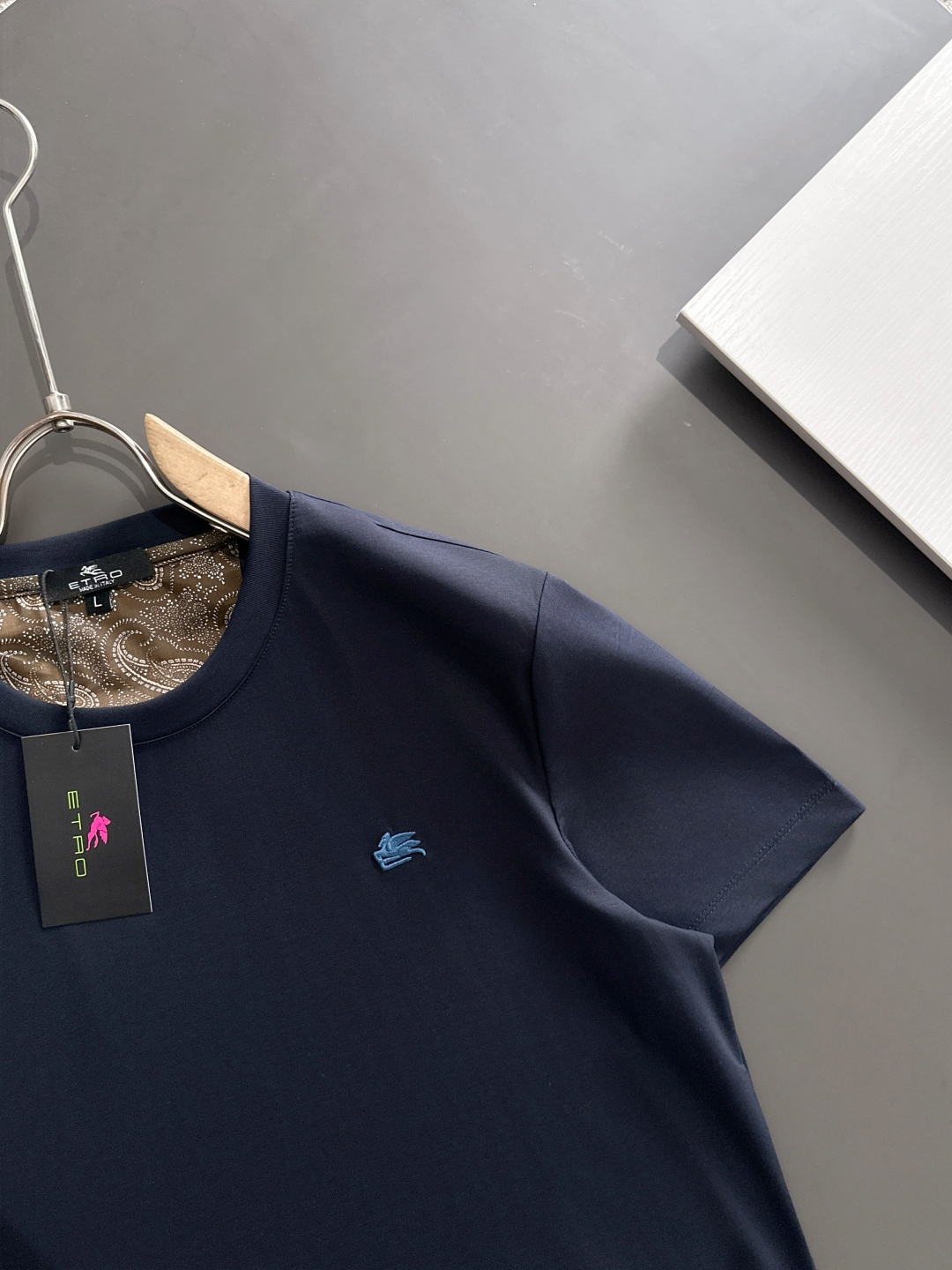 Year-Old Classic T-Shirts for Business and Leisure by Old and New Rich - 图片 3