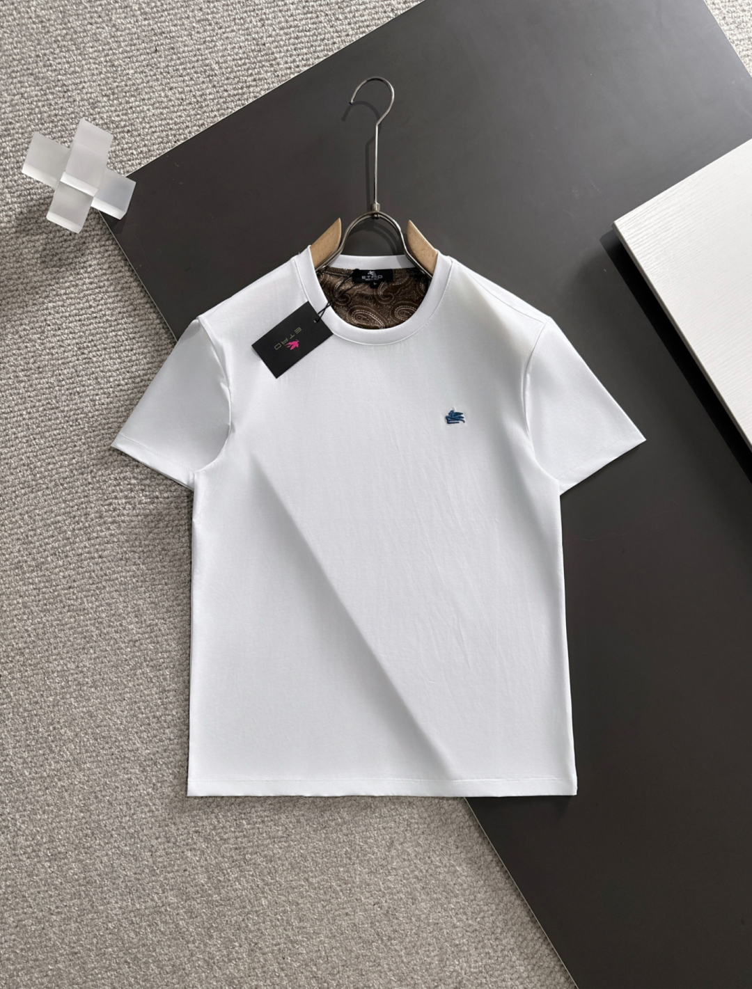 Luxury Classic T-Shirts for Business and Leisure in Various Sizes and Colors