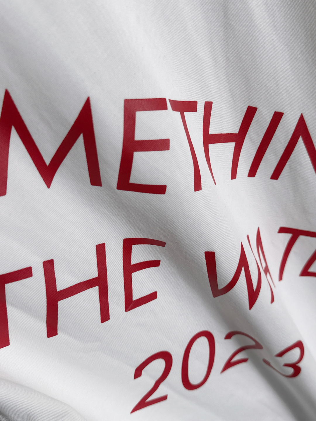 1V 2025SS春夏最新款圆领时尚短袖T恤，官网同步，专柜纯棉面料！贴肤舒适，耐看又好穿，经典简约lo