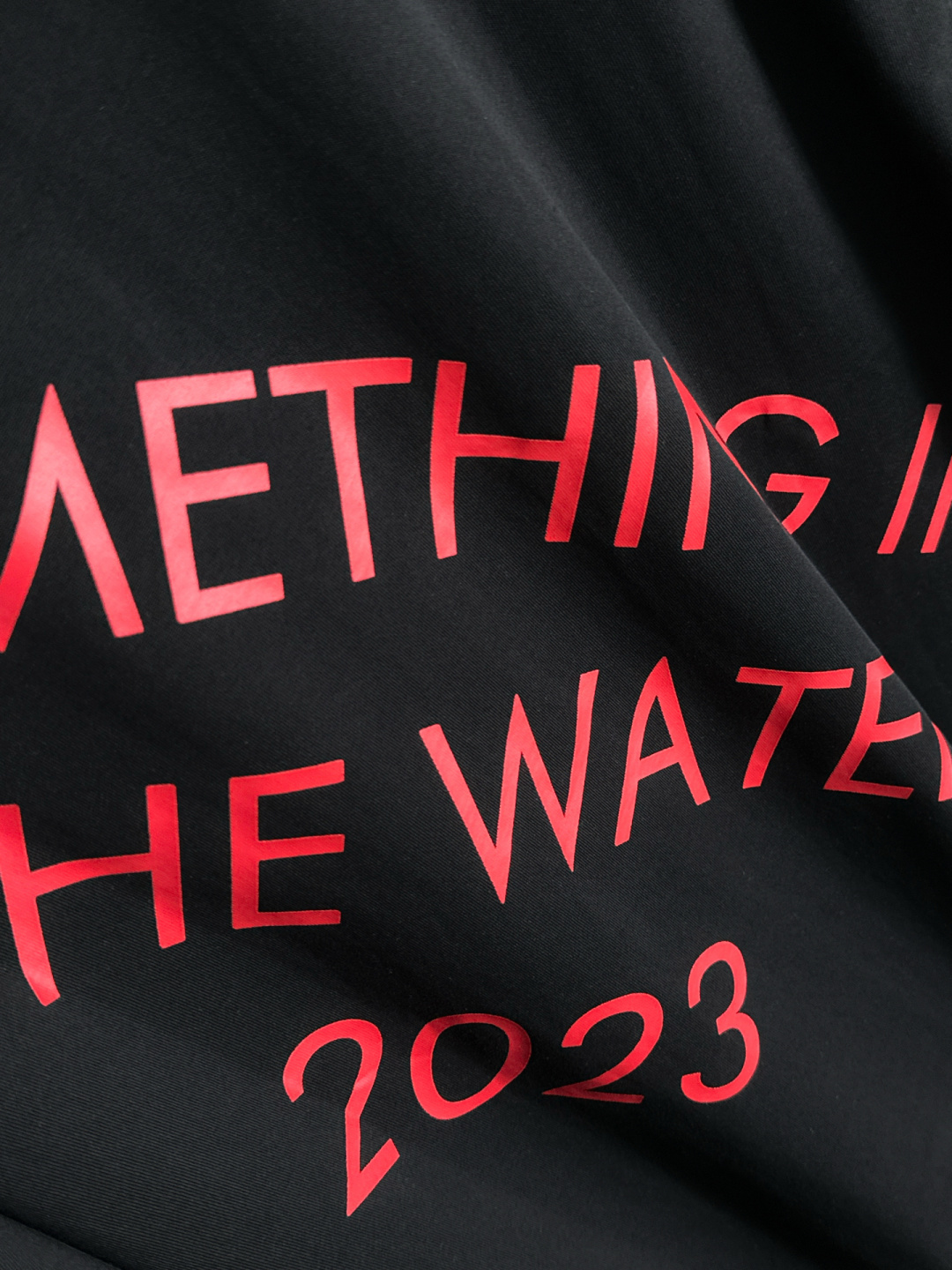 1V 2025SS春夏最新款圆领时尚短袖T恤，官网同步，专柜纯棉面料！贴肤舒适，耐看又好穿，经典简约lo