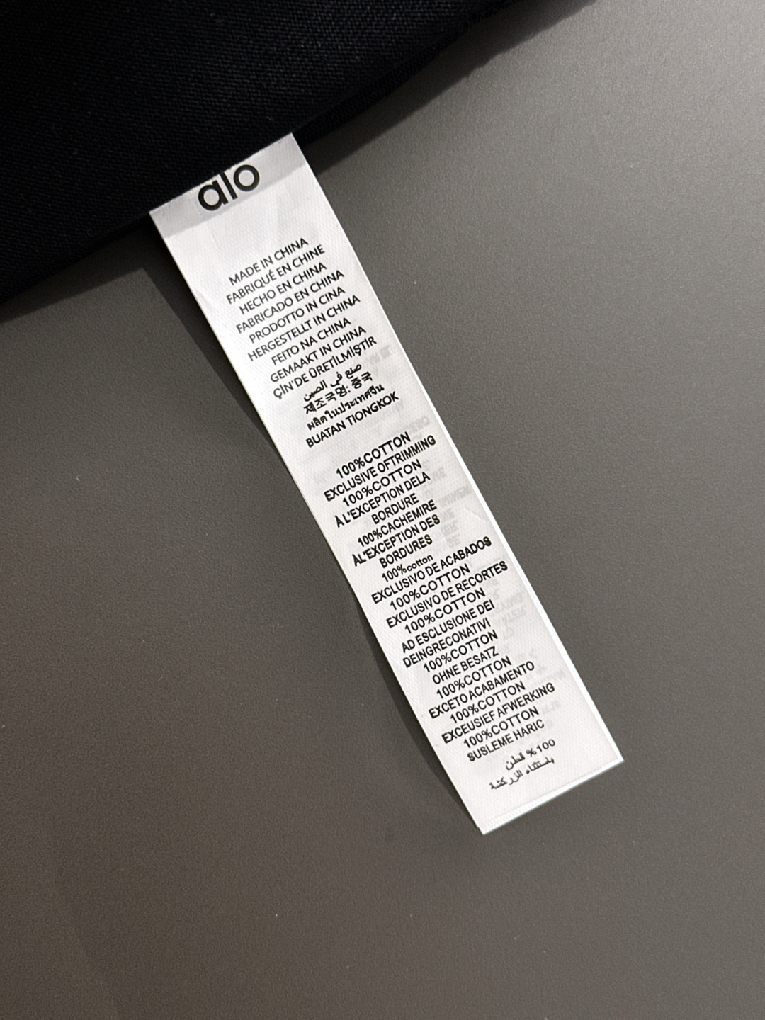 Alo 2025SS春夏最新款圆领时尚短袖T恤，官网同步，专柜纯棉面料！贴肤舒适，耐看又好穿，经典简约l