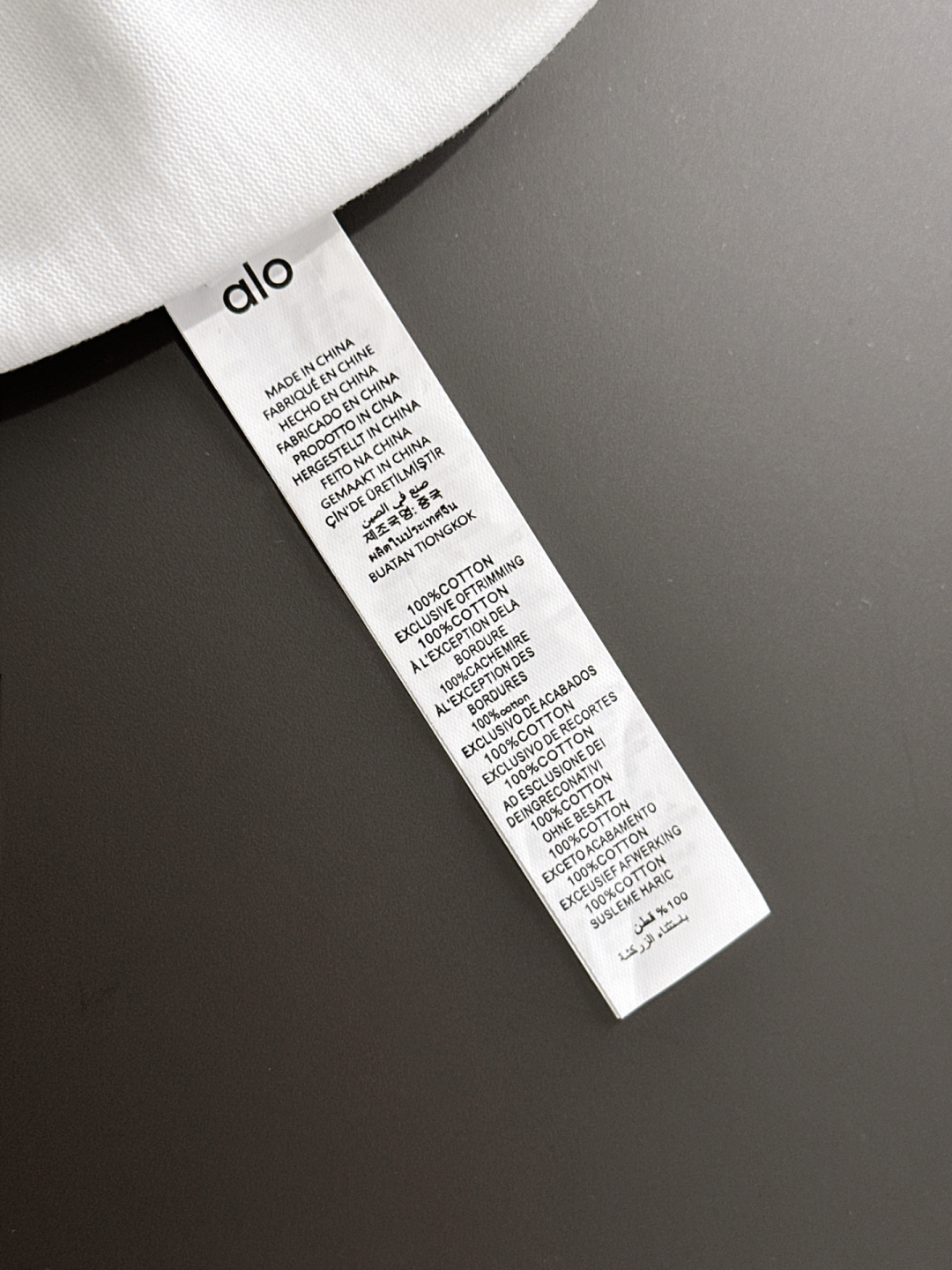 Alo 2025SS春夏最新款圆领时尚短袖T恤，官网同步，专柜纯棉面料！贴肤舒适，耐看又好穿，经典简约l