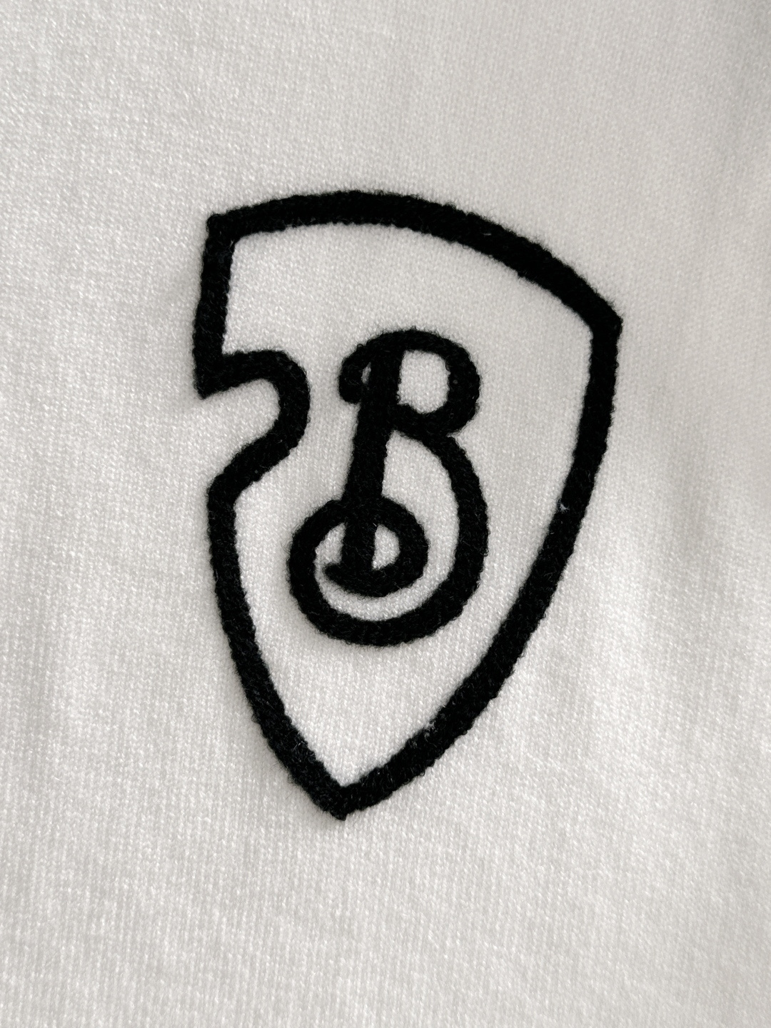 BBR 2024秋冬提花➕刺绣新款简约圆领针织羊毛衫，精致工艺专柜面料，顶级元素融合打造，经典3标齐全，