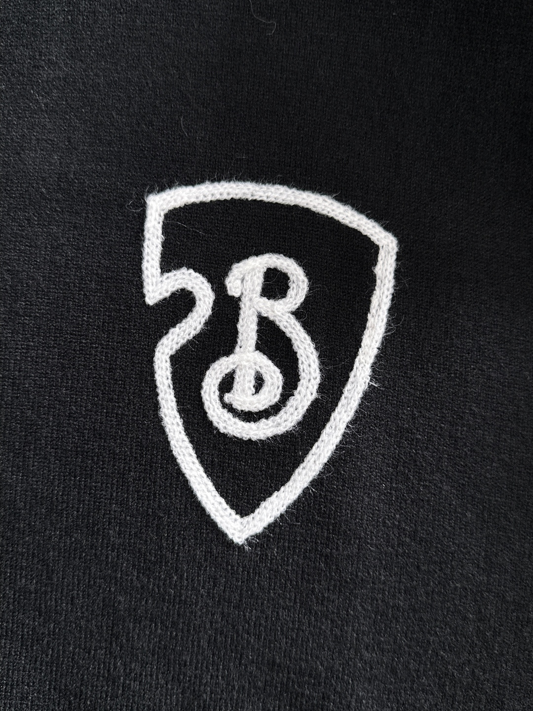 BBR 2024秋冬提花➕刺绣新款简约圆领针织羊毛衫，精致工艺专柜面料，顶级元素融合打造，经典3标齐全，