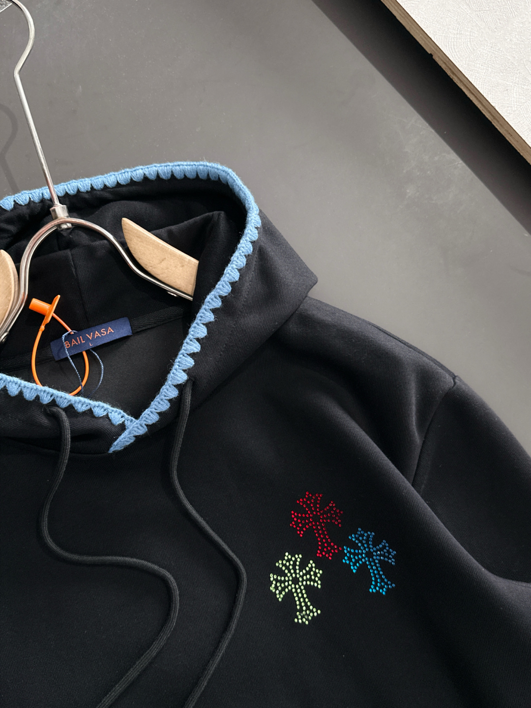 CH 25秋冬潮牌连帽卫衣，精致工艺专柜面料，顶级元素融合打造，3标齐全，潮男时尚，无论是上身舒适度还是