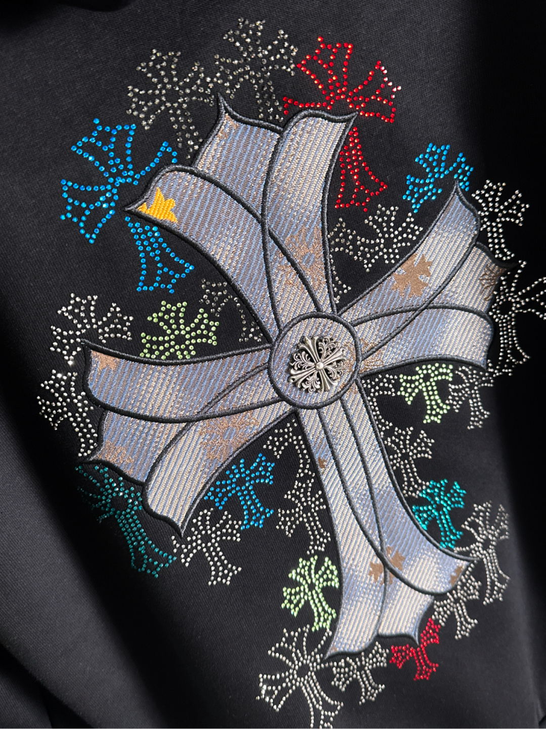 CH 25秋冬潮牌连帽卫衣，精致工艺专柜面料，顶级元素融合打造，3标齐全，潮男时尚，无论是上身舒适度还是