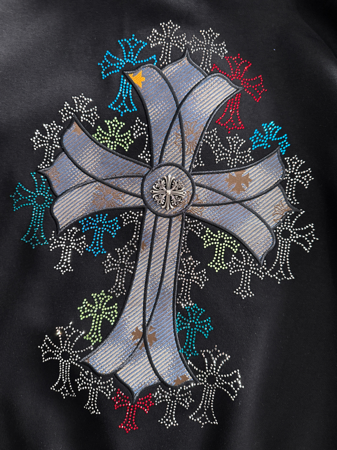 CH 25秋冬潮牌连帽卫衣，精致工艺专柜面料，顶级元素融合打造，3标齐全，潮男时尚，无论是上身舒适度还是