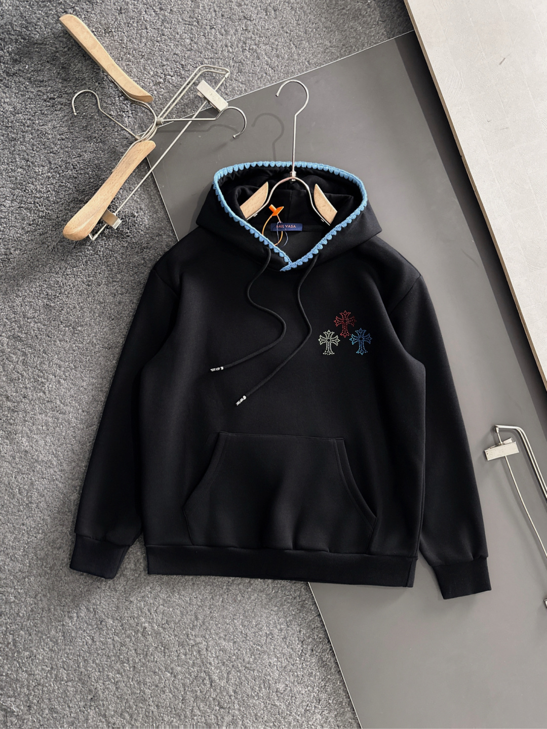 CH 25秋冬潮牌连帽卫衣，精致工艺专柜面料，顶级元素融合打造，3标齐全，潮男时尚，无论是上身舒适度还是