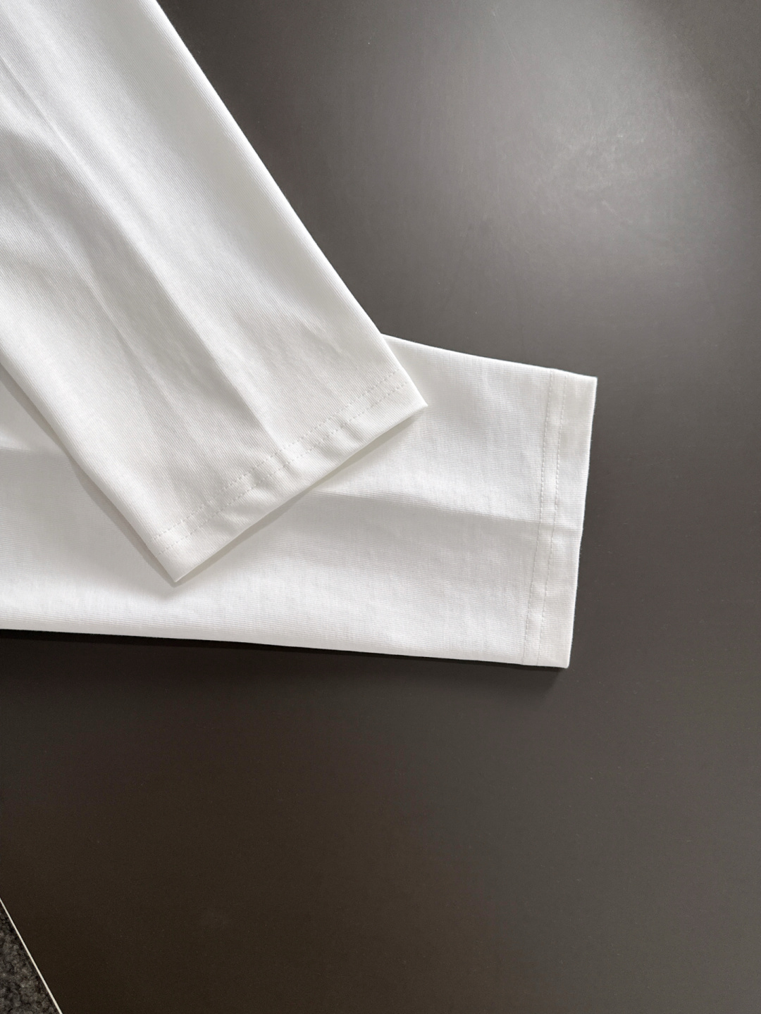 BBR 2025ss经典刺绣长袖t恤 定制260克全棉双纱紧密爽滑面料，布面干净，布纹清晰，手感非常细腻